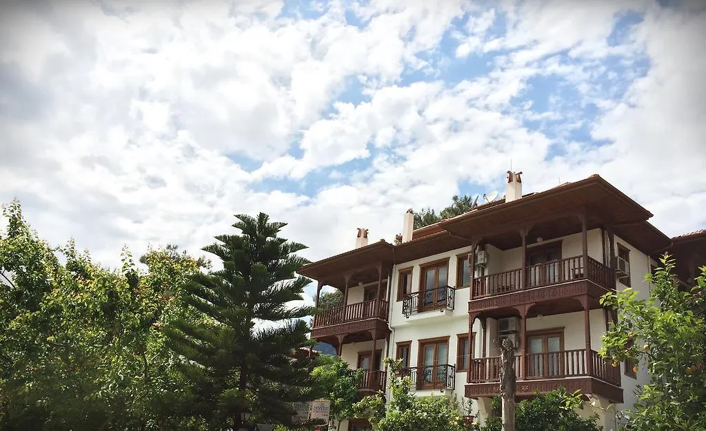 اكياكا Server Apart Hotel